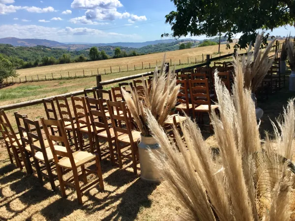 - CÉRÉMONIE LAÏQUE dans le jardin du Domaine du Mas Naut